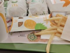 -麦当劳(假日广场店)