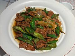 -阿瓦山寨·湘菜现炒·剁椒鱼头王(咸阳总店)