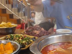 -黄利砖万峰林布依特色酸笋牛肉馆