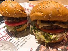 -The Habit Burger Grill 哈比特汉堡(复兴soho店)