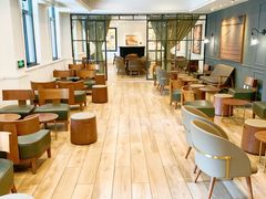 大堂-星巴克臻选(广州沙面店)