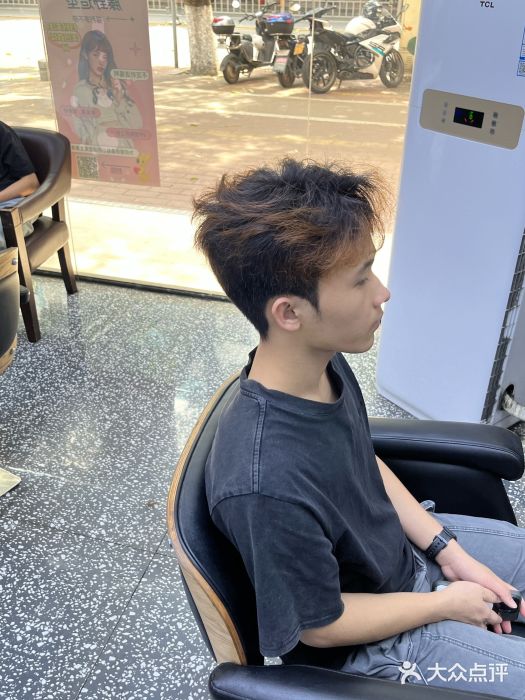 藤野造型专业烫染接发(中山石岐大信店)图片