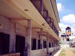 -吐斯廉屠杀博物馆