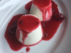 意式炖奶配野莓果汁-沈阳君悦酒店·意坊意大利餐厅