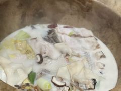 -滇香肴·云南菜蒸汽石锅鱼(云南北路店)