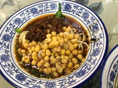 -渝之汇牛肉豌杂面