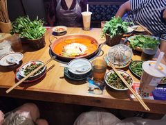 -洱火云南酸菜牛肉火锅(石景山当代商城店)