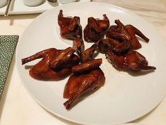 脆皮妙龄鸽-新荣记(新源南路店)