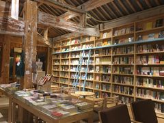 自助取餐区-猫的天空之城概念书店(丽江古城饮玉巷店)