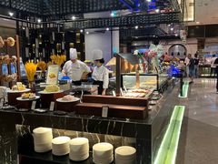 -广州万富希尔顿酒店·感趣自助餐厅·金秋蟹宴生蚝海鲜刺身