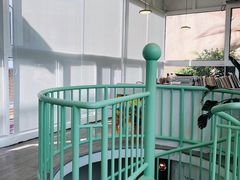 -有猫主题·治愈系猫咖(曾厝垵店)