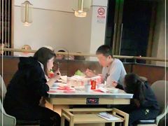 大堂-左庭右院鲜牛肉火锅(浦江欢乐颂店)