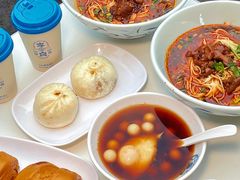 -李与白包子铺(桐梓林店)