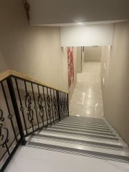 -伊美娜科技美肤中心