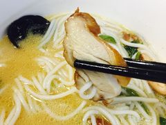 -灵芝妹子海鲜米线(香炉礁山姆店)