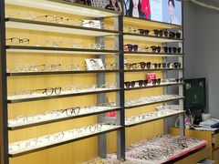 -优医视平价眼镜蔡司依视路折扣工厂店(德胜门店)
