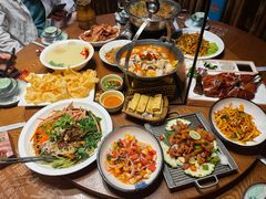 -老滇山寨•云南特色菜•地方菜•民族风情歌舞表演(金碧店)