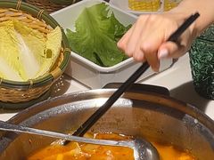 -喃喃椰·糟粕醋·椰子鸡火锅(七堡花园店)