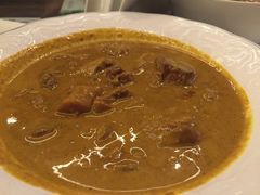 咖喱牛腩饭-翠华餐厅