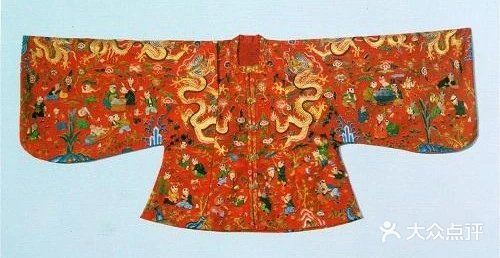戏服中“京绣”  1⃣  惊艳了观众的“视界”