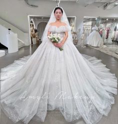 -艾米丽婚纱礼服