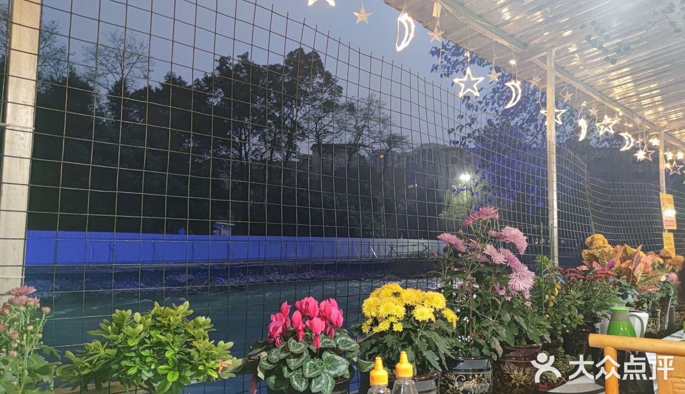 清水河畔新网红餐厅