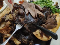 鸿运牛头-伟记牛蹄(道滘店)