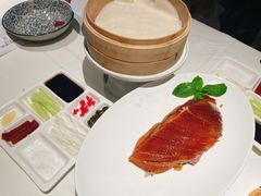 酥香嫩烤鸭-四季民福烤鸭店(外滩外白渡桥店)