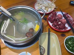牛骨杂菌玉米锅底-养牛邓·潮汕牛肉海鲜自助火锅(广州店)