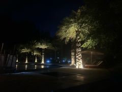 -腾冲洞山温泉村