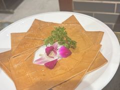 -宽板凳老灶火锅(台湾街店)