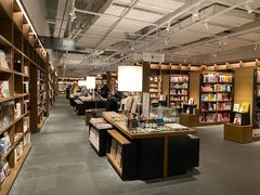 -茑屋书店(天目里店)
