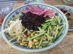 老北京炸酱面-门框胡同百年卤煮(前门煤市街店)