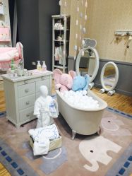 -丽婴房(七莘路店)