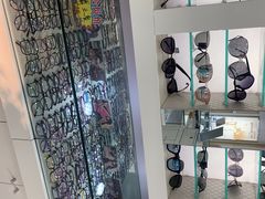 -罗创丹阳眼镜(童卫路店)