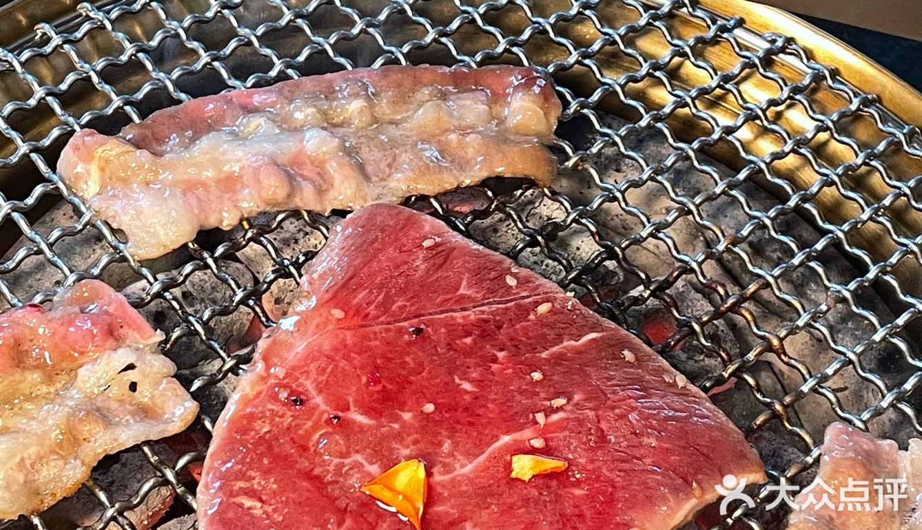 烤肉天花板🥩惊艳到我了|花果牛魔王
