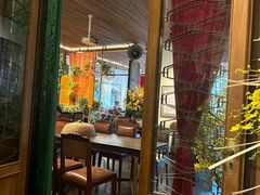 -Cuc Gach Quan Restaurant