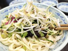 老北京炸酱面-门框胡同百年卤煮(新街口店)