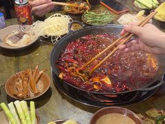 -黄潇洒老火锅(九眼桥宏济巷店)