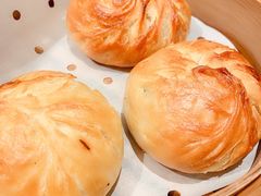 烤破酥包-云海肴·汽锅鸡·云南菜(天山百盛优客店)