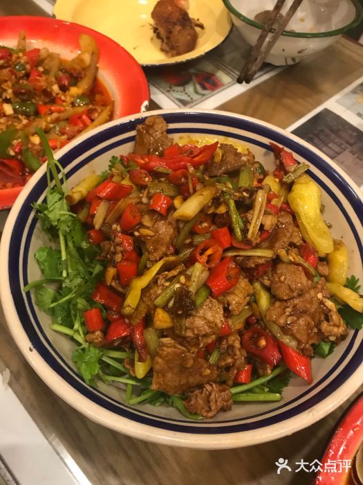 堂瓦里·传统赣菜(第一街区店)小炒黄牛肉图片