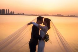 -太郎花子婚纱摄影艺术中心