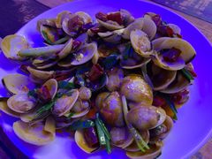 -亚龙湾亚泰商业街