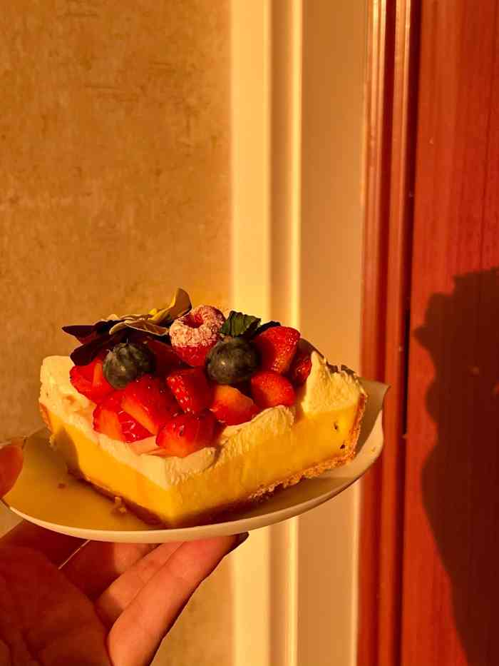 zaza cakery-"「芋泥麻薯盒子」买了一个小的,知道这家店.