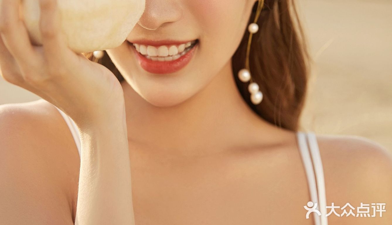 暖色系水景黄昏婚纱照