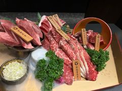 -铭牛烧肉·和牛海鲜自助(高新月牙湖店)