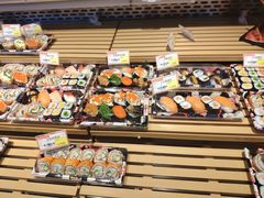-憨憨熊美食广场(下沙宝龙广场店)