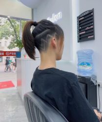-丝语萱形象