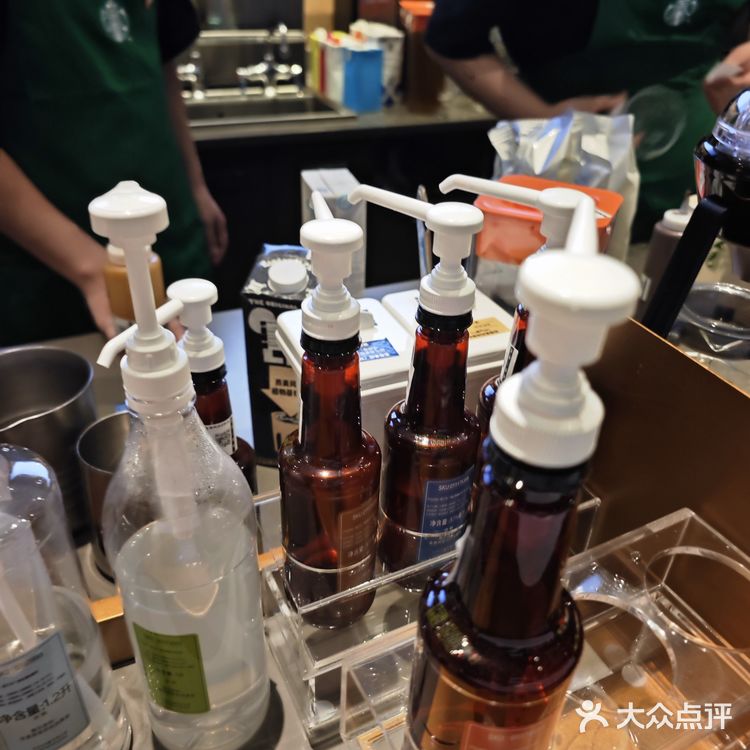 打卡成功！✨

星巴克梦中心店的莓莓拿铁实测