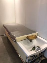 -LESSMORE科技头皮理容中心